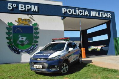 Imagem da notícia Mulher sai para trabalhar, ao voltar encontra casa arrombada e comida furtada em Coxim
